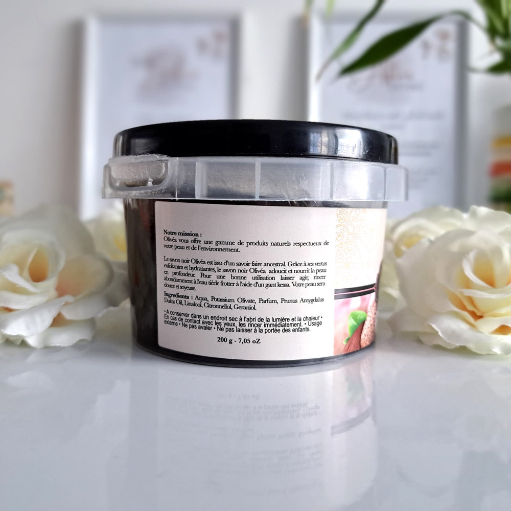 SAVON NOIR NATUREL - PÉTALES DE ROSE ET AMANDE DOUCE "OLIVÉA"